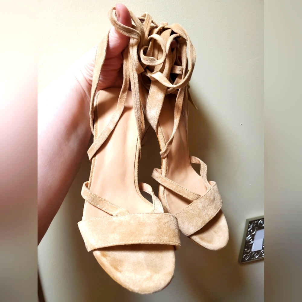 Womens Scrappy heels size 10